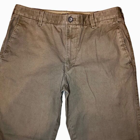 IZOD Saltwater Flat Front Slim Fit Chinos in Mocha Brown Men’s 33 - Picture 3 of 8